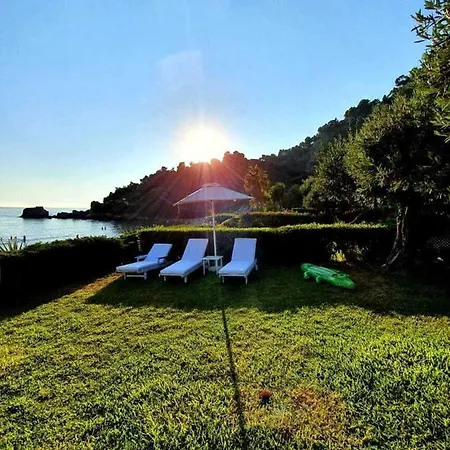 Glyfada Beachfront House 13 * Korfu