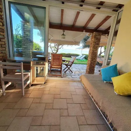 Tatil Evi Glyfada Beachfront House 13 *