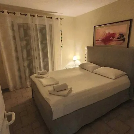 Glyfada Beachfront House 13 Tatil Evi *